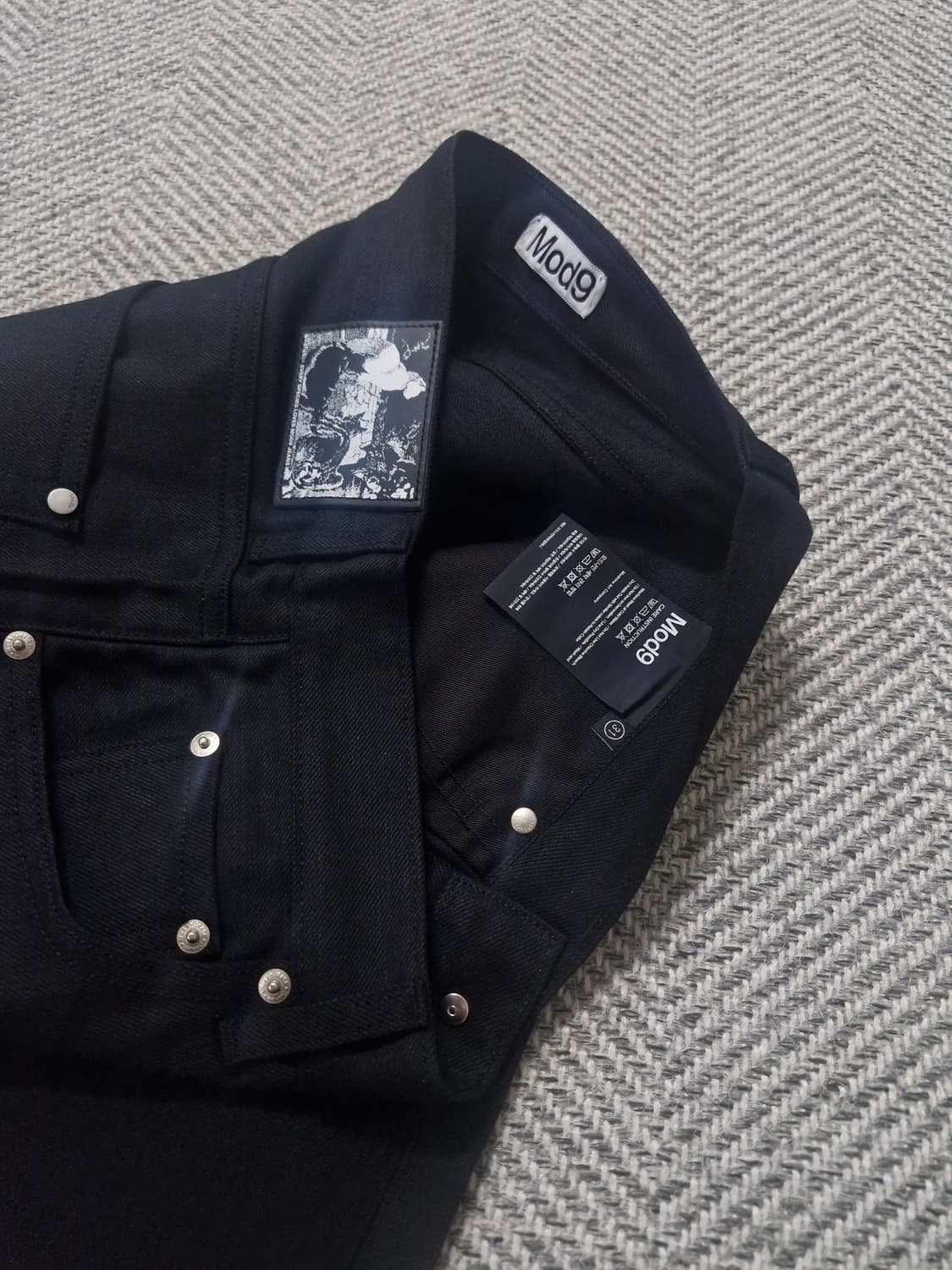 (새상품) 모드나인 블랙스타 31인치 상품이미지3