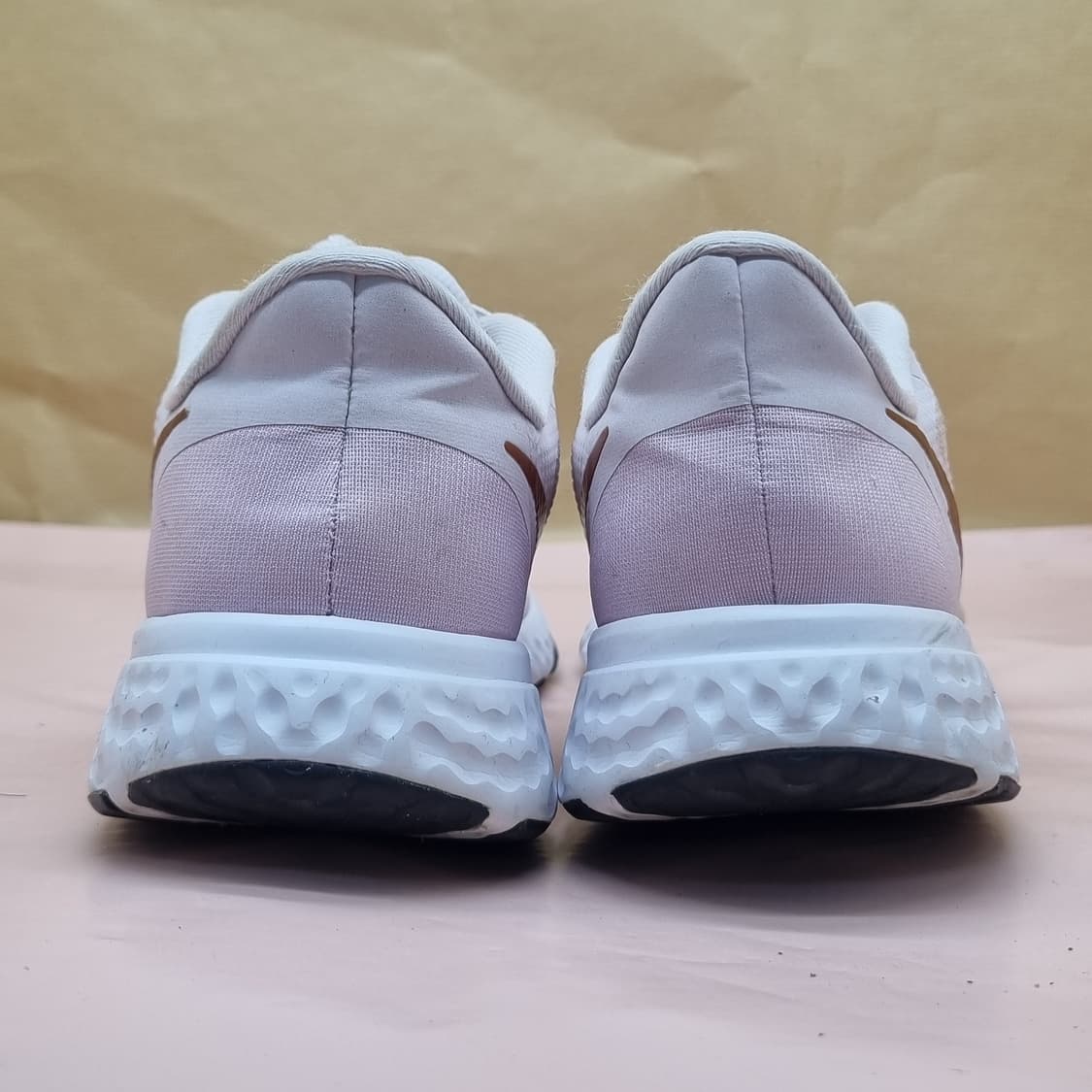 나이키 레볼루션5 여성운동화245 상품이미지4