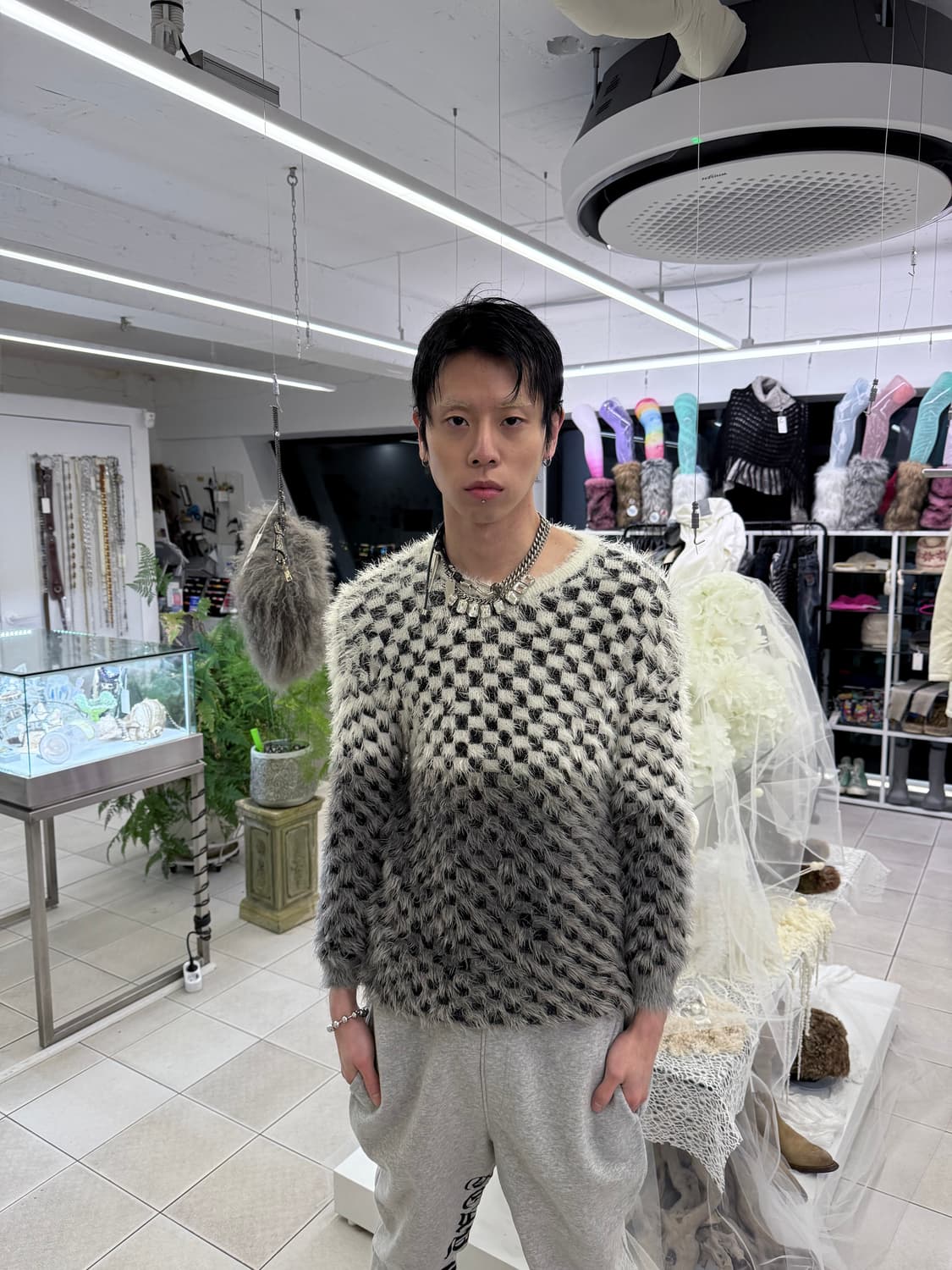 gradation check board fluffy sweater 상품이미지1
