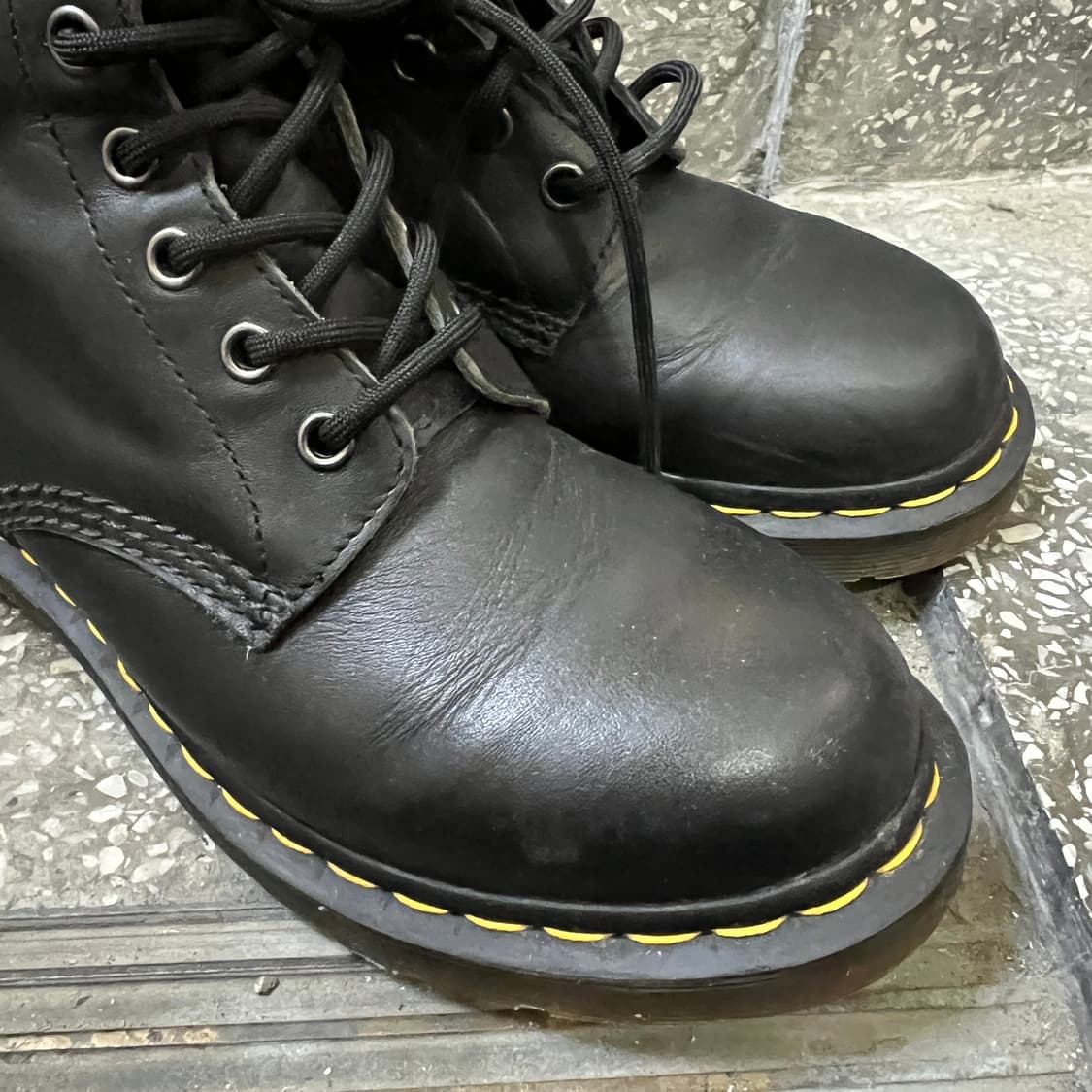 닥터마틴 1460 8홀 부츠 상품이미지5