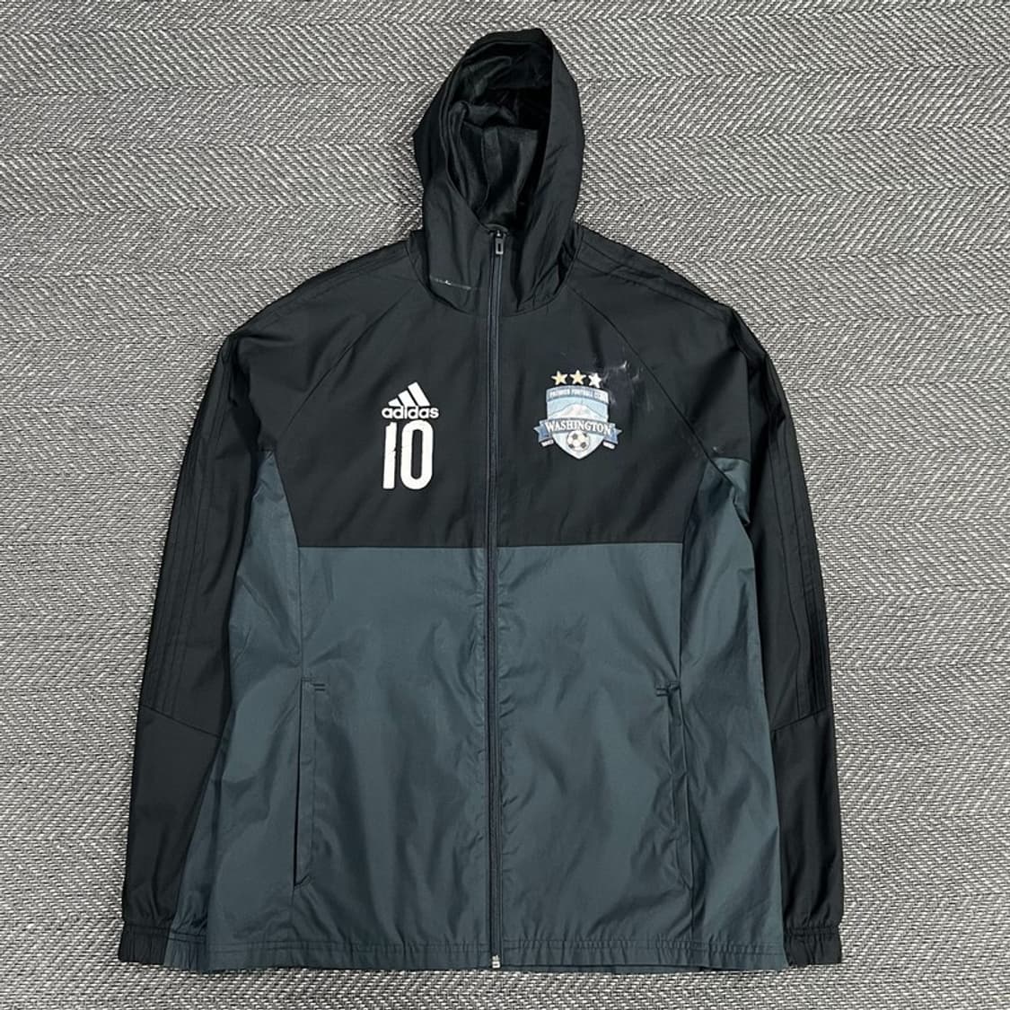 아디다스 워싱턴 로고 윈드브레이커 v1083 상품이미지1
