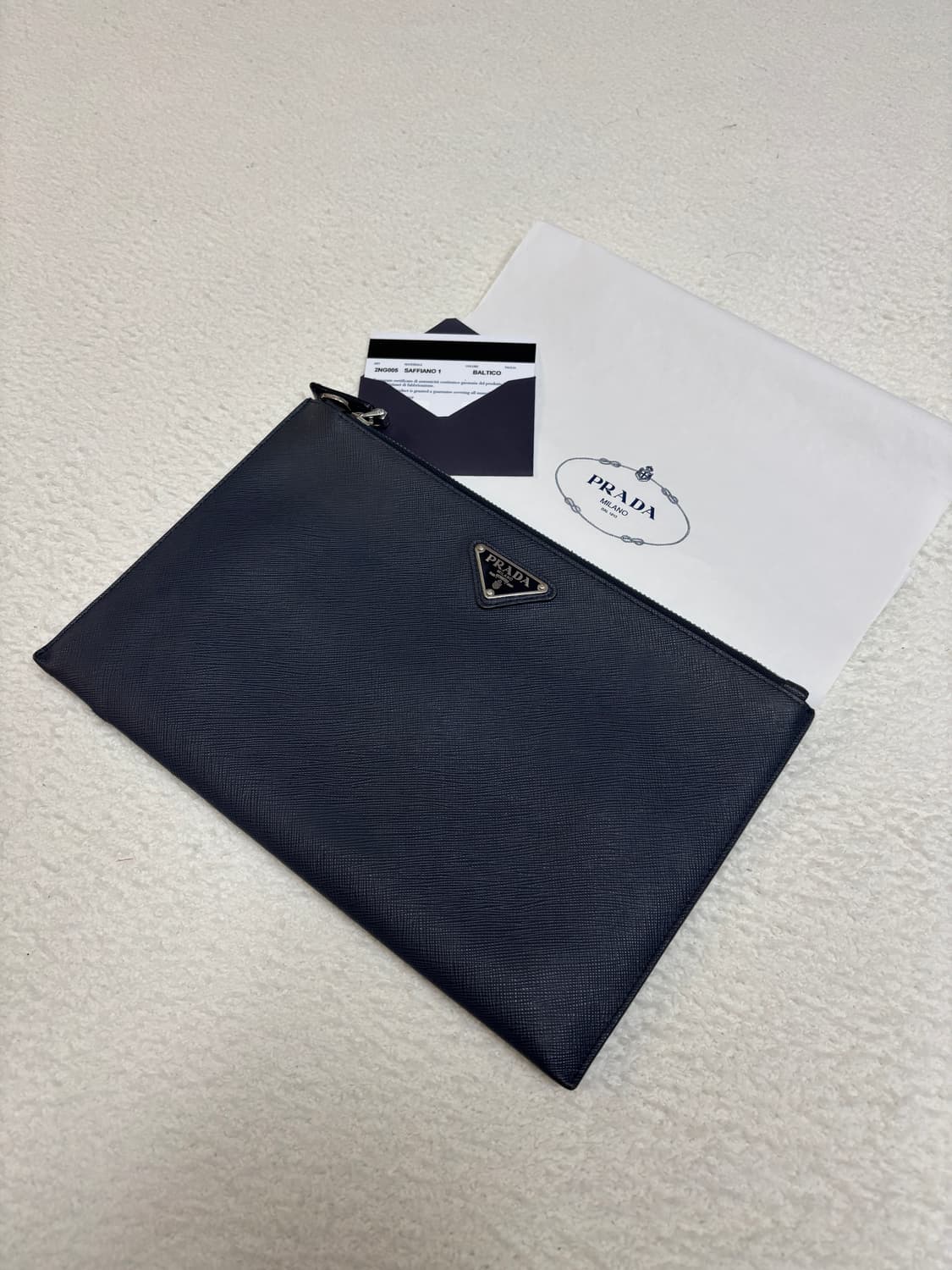 프라다 사피아노 레더 클러치 상품이미지1