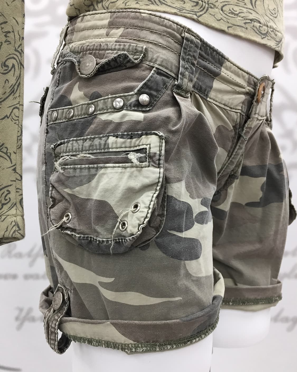 Y2K camo shorts 상품이미지4