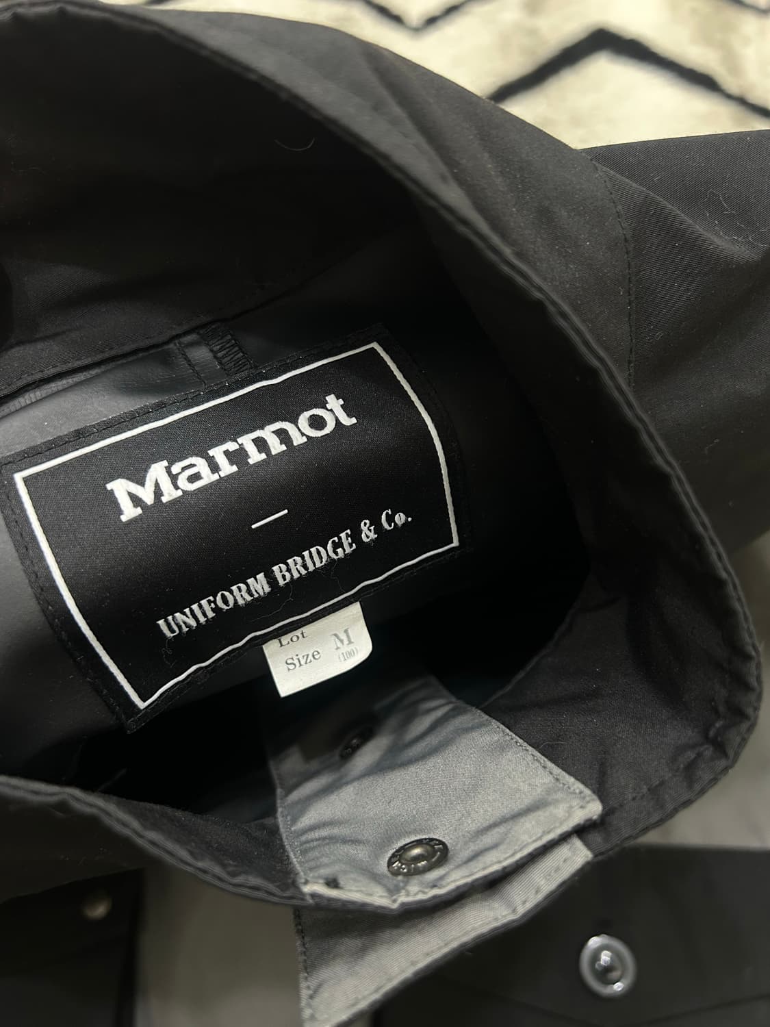 [M]마모트x유니폼브릿지 오버핏 아노락/블랙그레이 상품이미지5