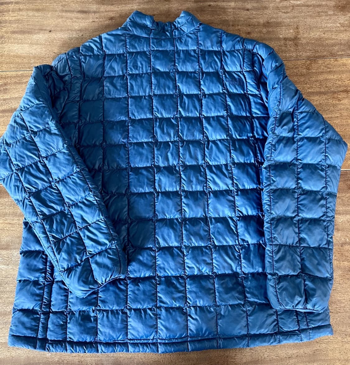 노스페이스 써모볼 에코 경량 자켓 블루 패딩 상품이미지8