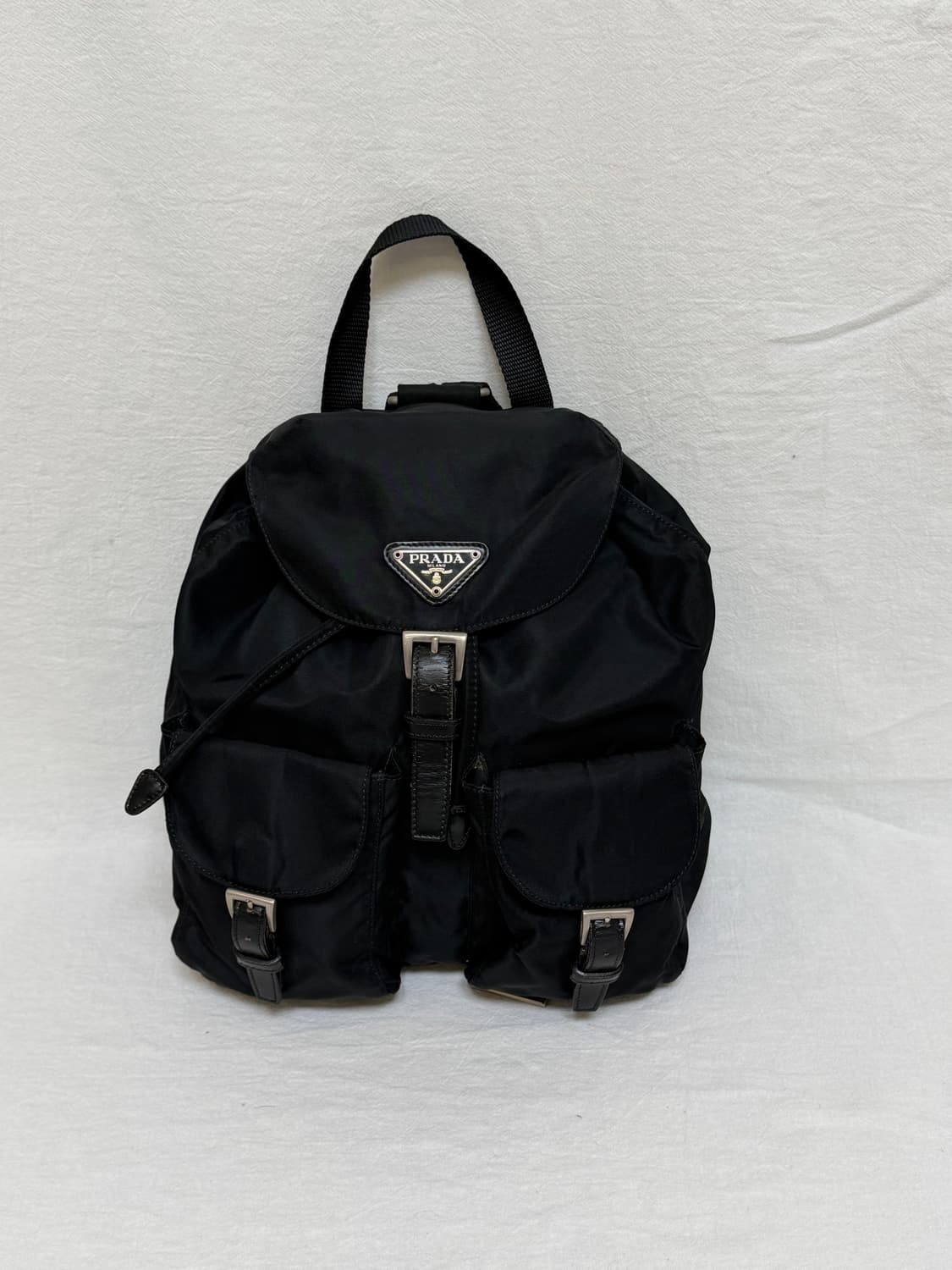 정품 프라다 포코노 나일론 투포켓 스몰 백팩 블랙 상품이미지4