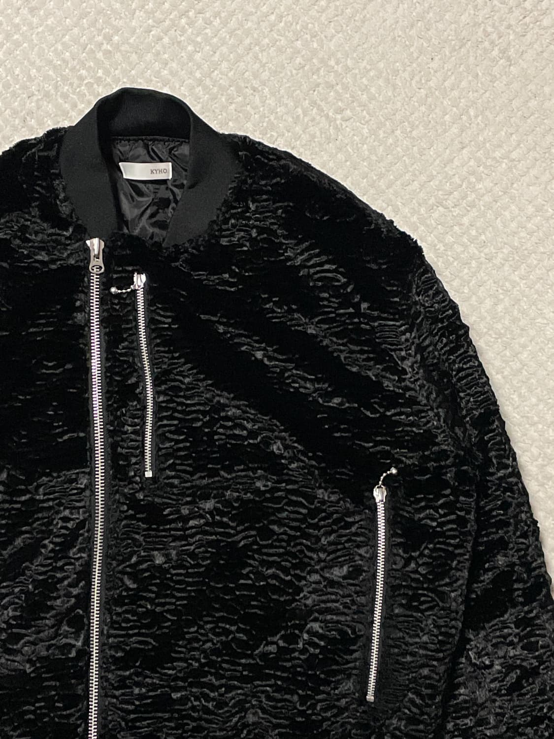 KYHO 기호 2WAY 벨벳 쇼트 봄버 블루종 자켓 블랙(클리닝O) 상품이미지4