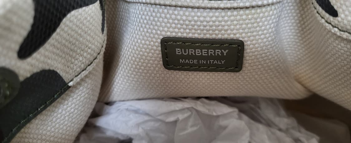 (중고)버버리 그린 카모플라쥬 코팅 캔버스 포이베 드로스트링 파우치 상품이미지8