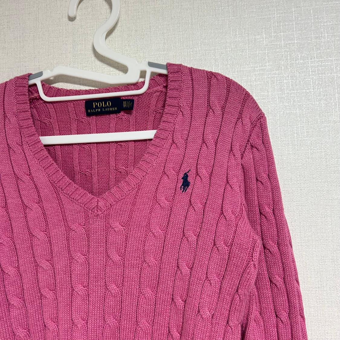 폴로 랄프로렌 신형 브이넥 꽈배기 니트 핑크 XS 상품이미지5