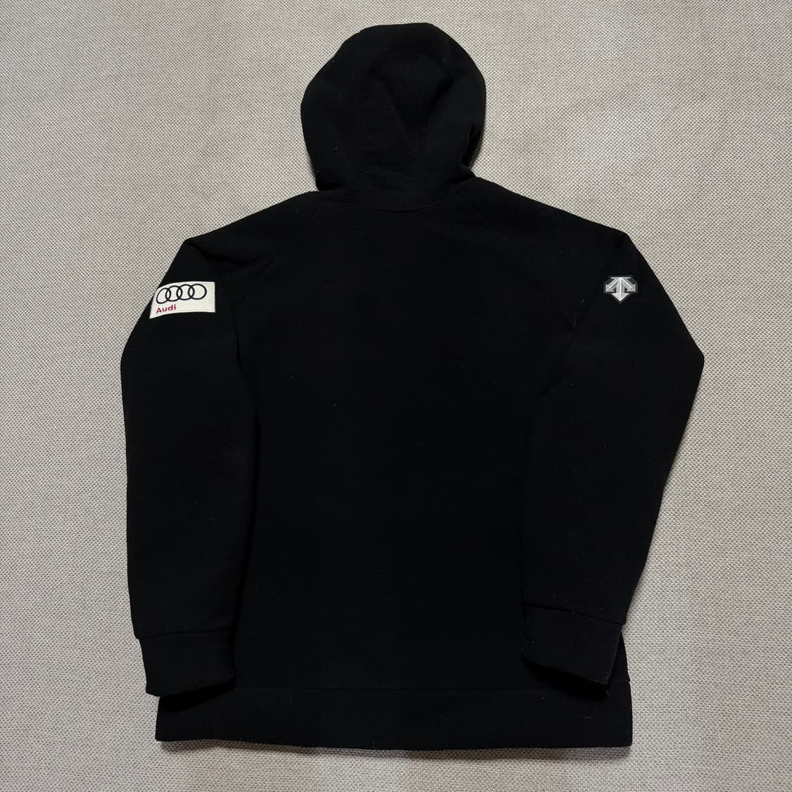 데상트 아우디 플리스 후디 자켓 상품이미지3