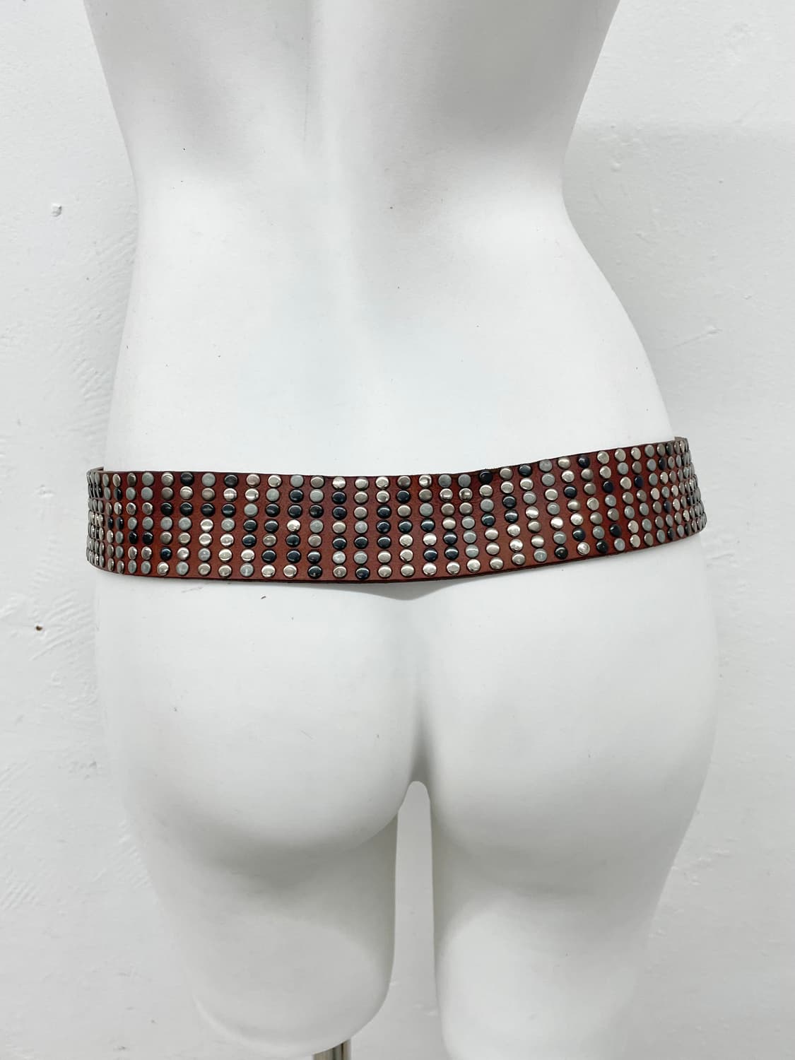 리얼레더 스터드 버클 벨트 상품이미지4