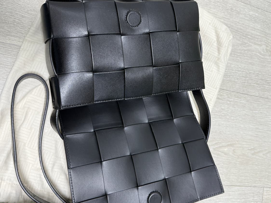 보테가베네타 카세트백 상품이미지3