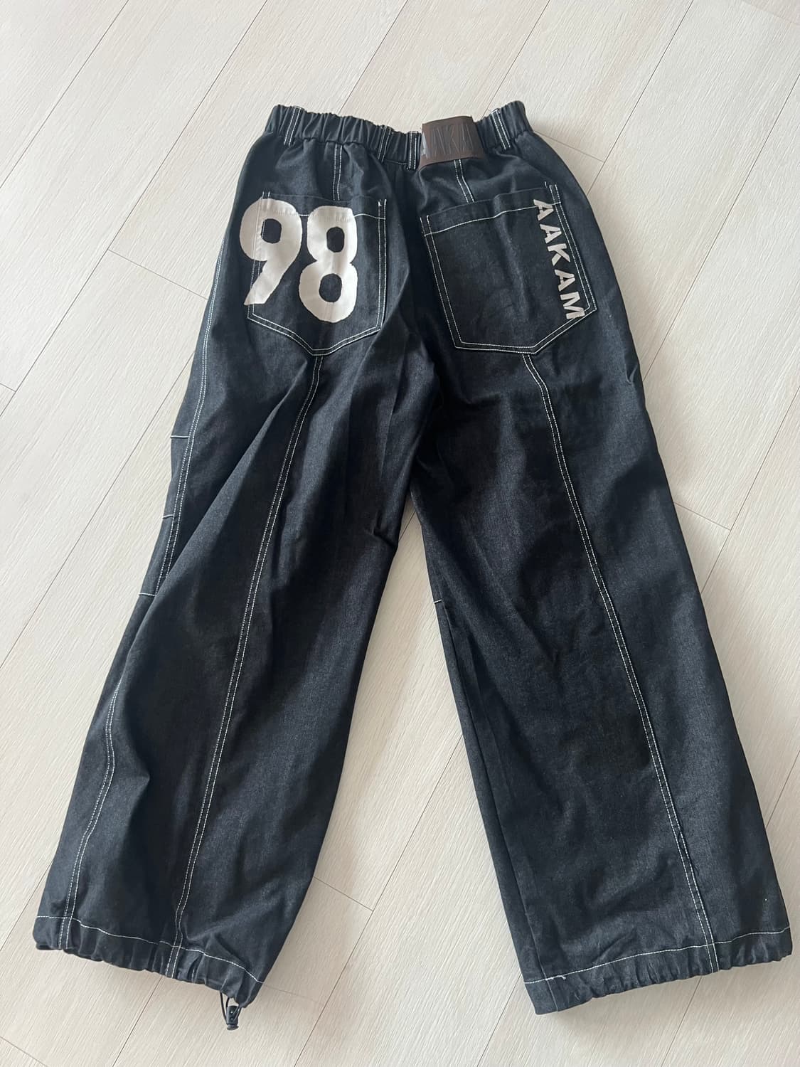 아캄 98 프린트 데님 팬츠 블랙 printed knee pin-tuck 상품이미지9