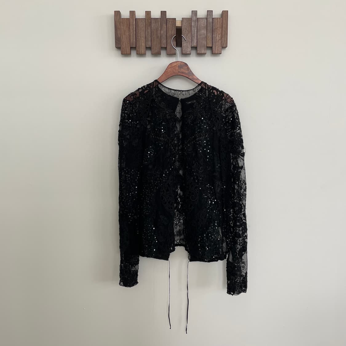 톰포드 시퀸 백 오픈 블라우스 상품이미지2