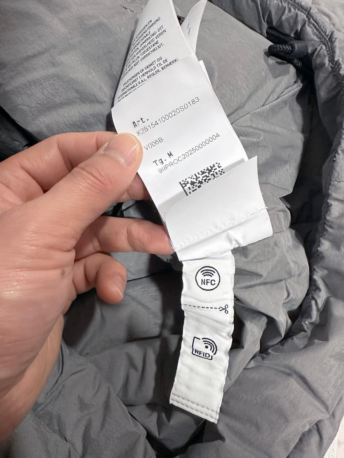 스톤아일랜드 심리스 나일론 TC경량패딩 시멘트 M사이즈 새상품 상품이미지6