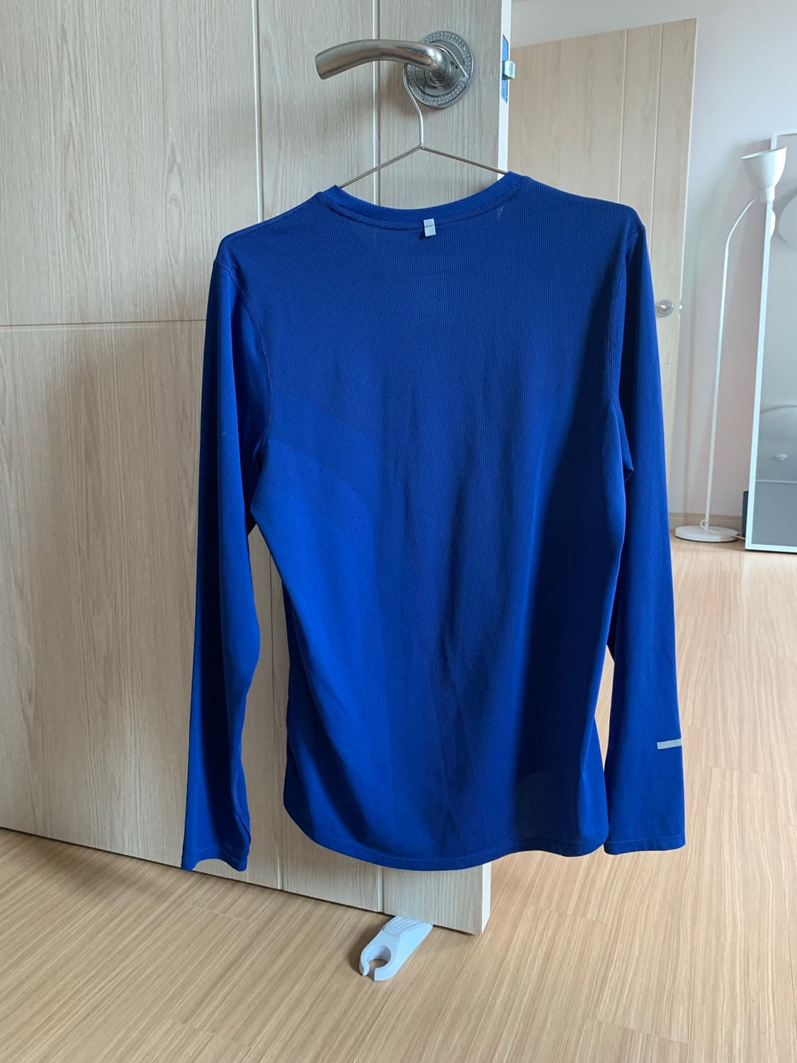 나이키 러닝 긴팔티 상품이미지2