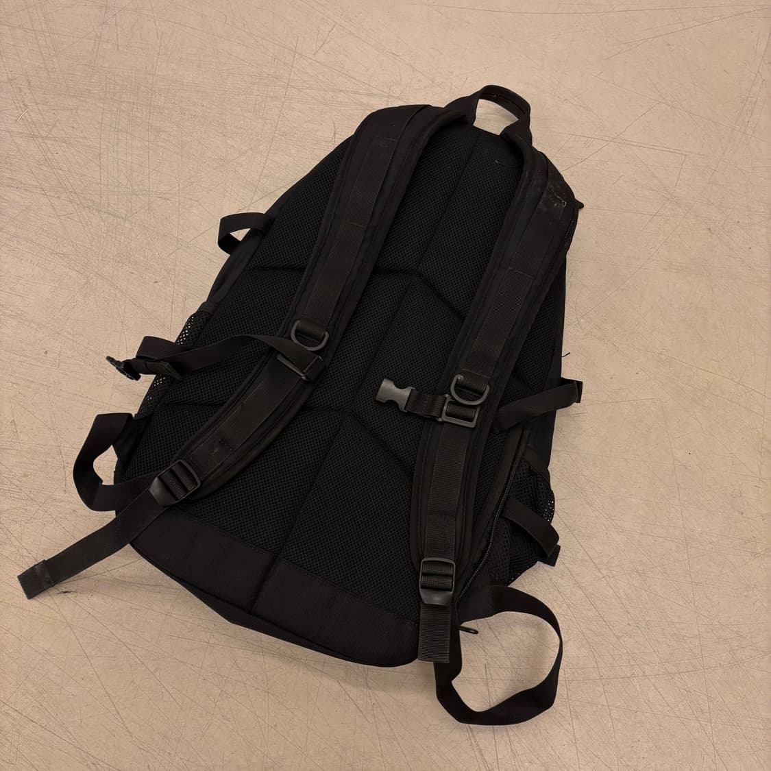 커버낫 빅로고 블랙 백팩 상품이미지3