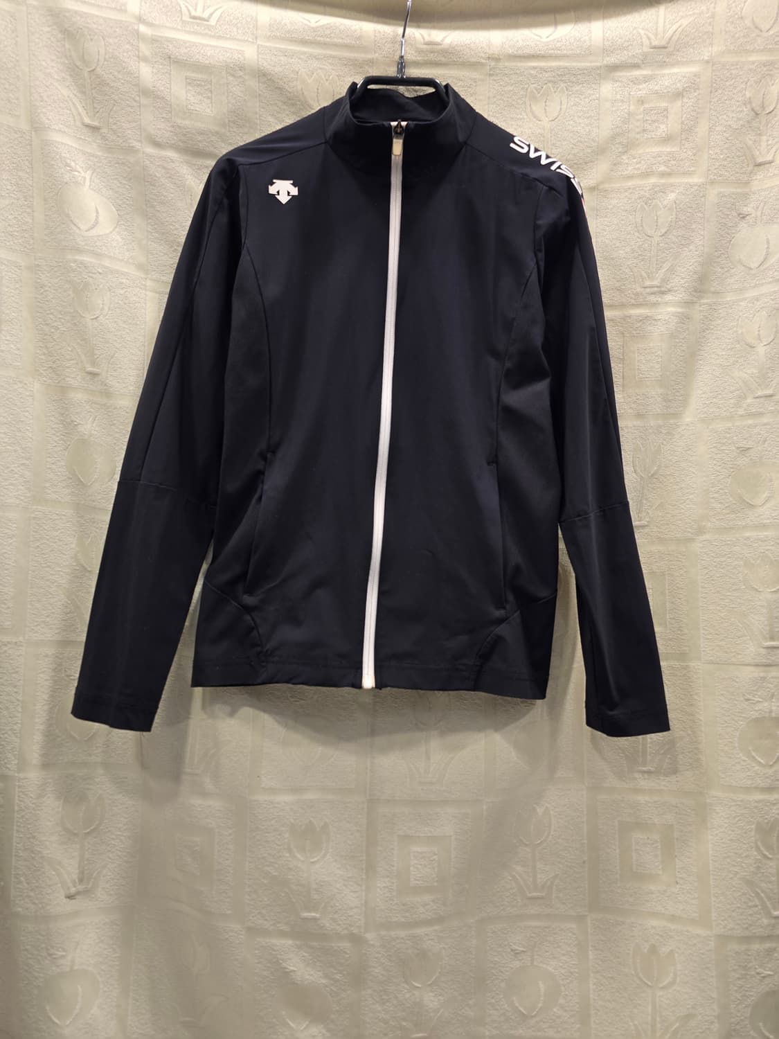 데상트 스위스 트라이애슬론 냉감 집업 자켓 85(S) 상품이미지1