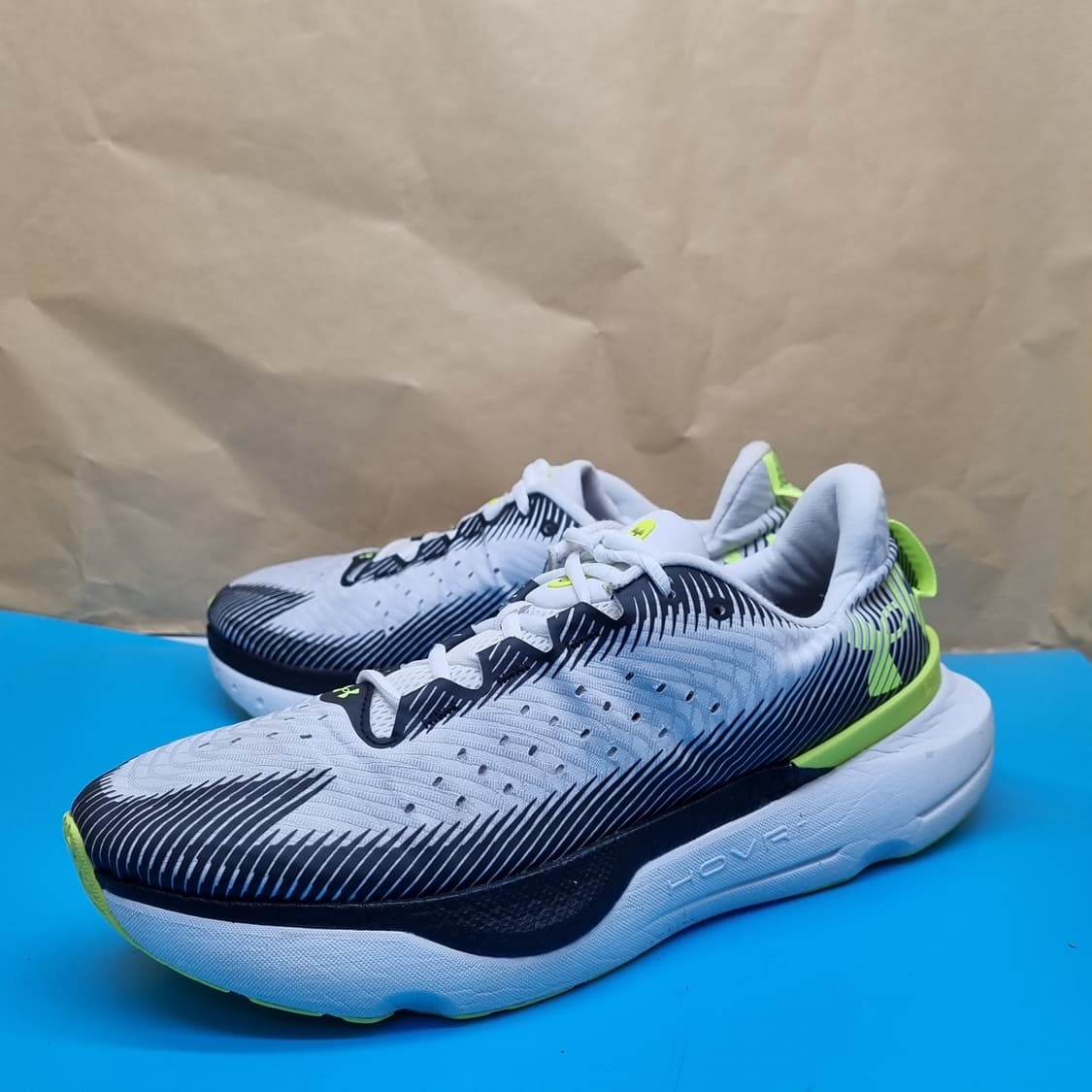 언더아머 인피니티 프로 남성런닝화295. 상품이미지1