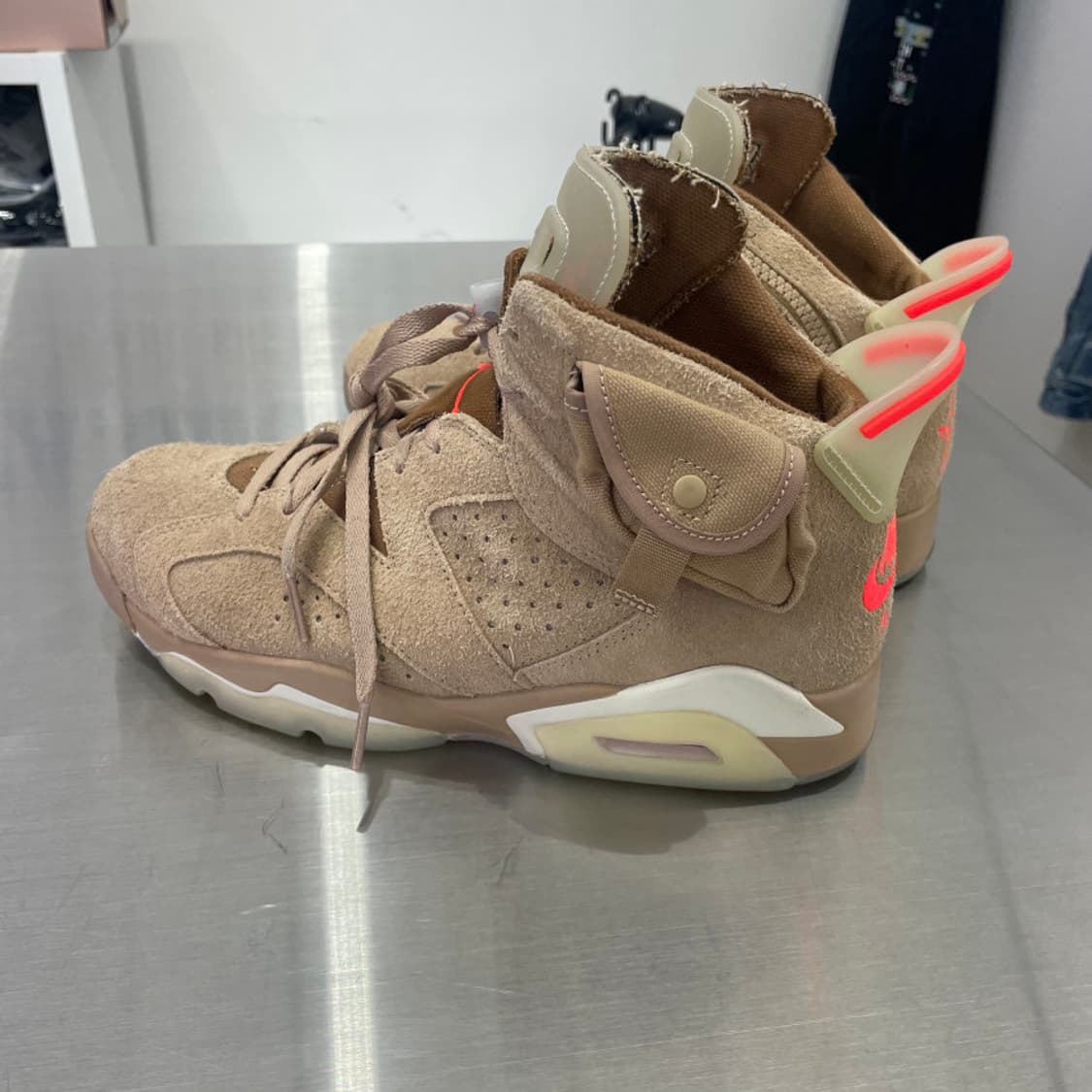 조던 6 레트로 SP 트래비스 스콧 브라운 (270) 상품이미지4