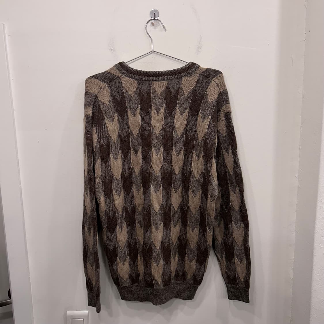 언더우드 빈티지패턴 멀티컬러 브이넥 울 니트 상품이미지5