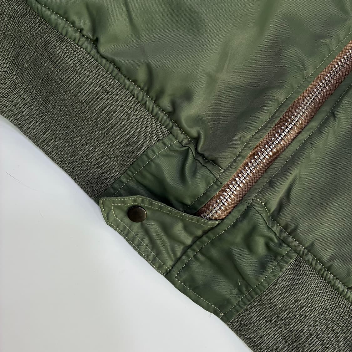 Cab Clothing  캡 클로딩 L2B 플라이트 봄버 자켓 상품이미지4