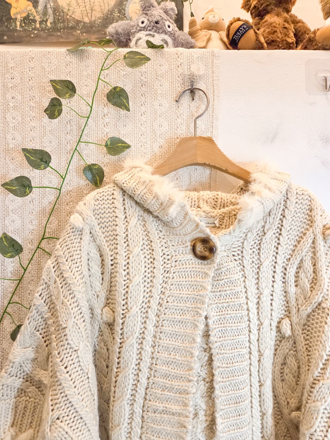 Earth music 퍼 트리밍 케이프 가디건 상품이미지2