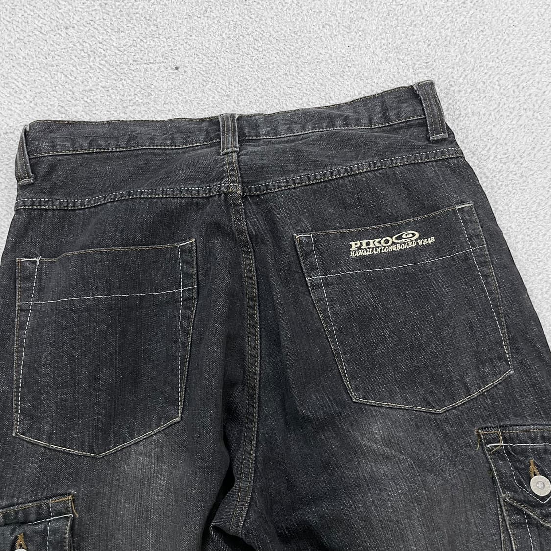 피코 Piko 레터링 카고 데님 워시드 팬츠 흑청 상품이미지4