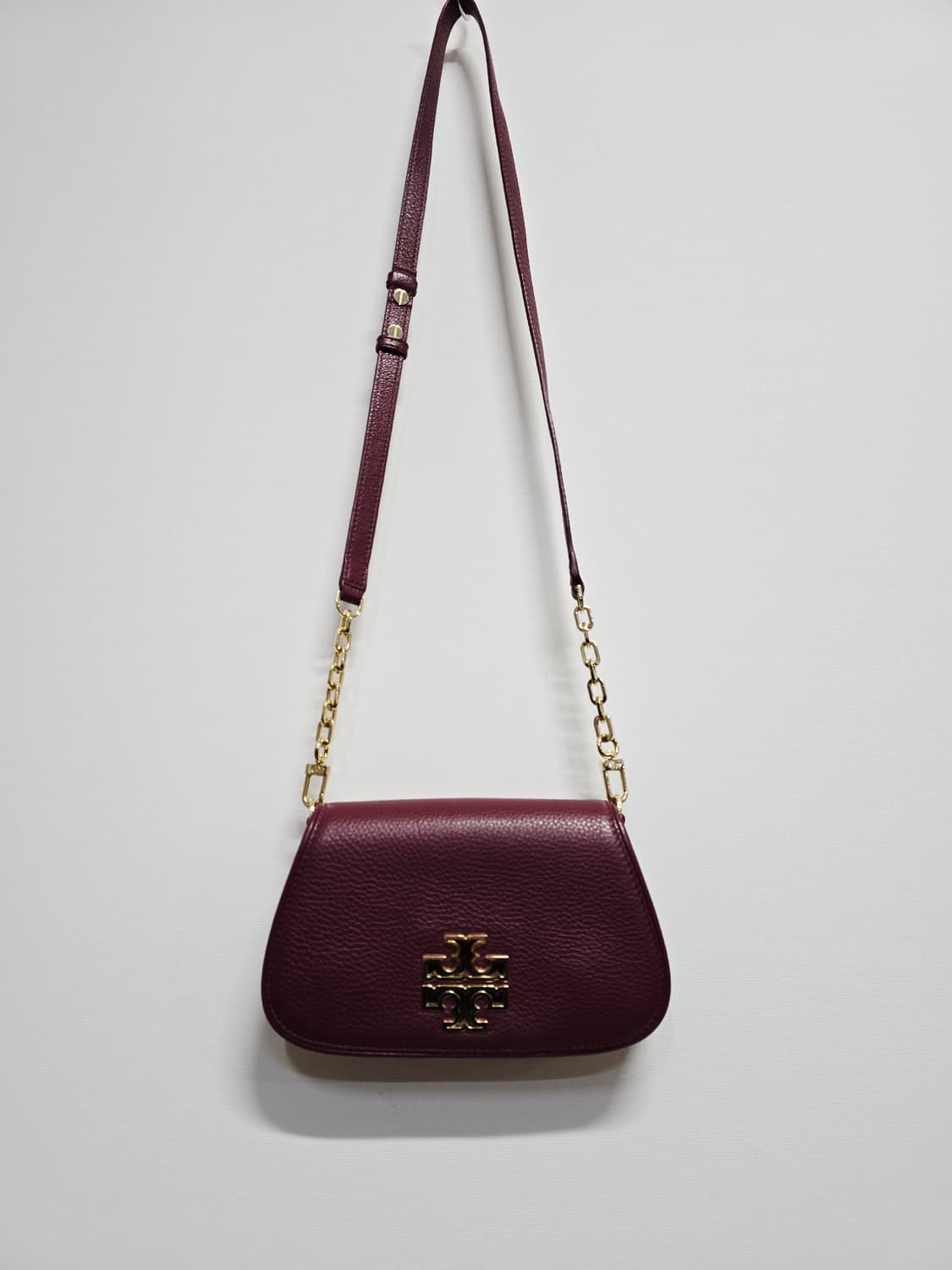 토리버치 버건디 플랩 체인 크로스백 상품이미지1