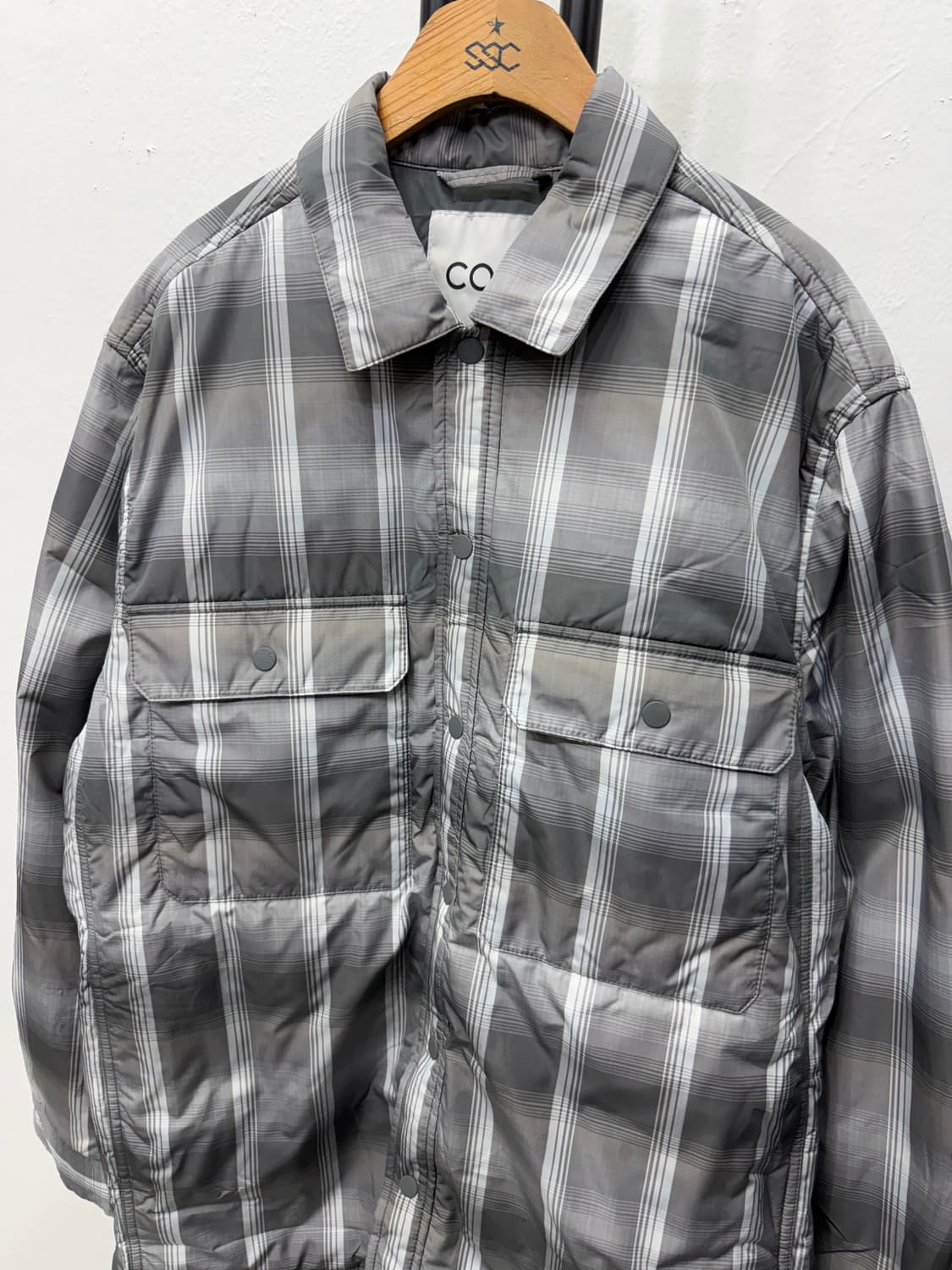정품) COS 코스 남성 체크 경량패딩 자켓 L 상품이미지3