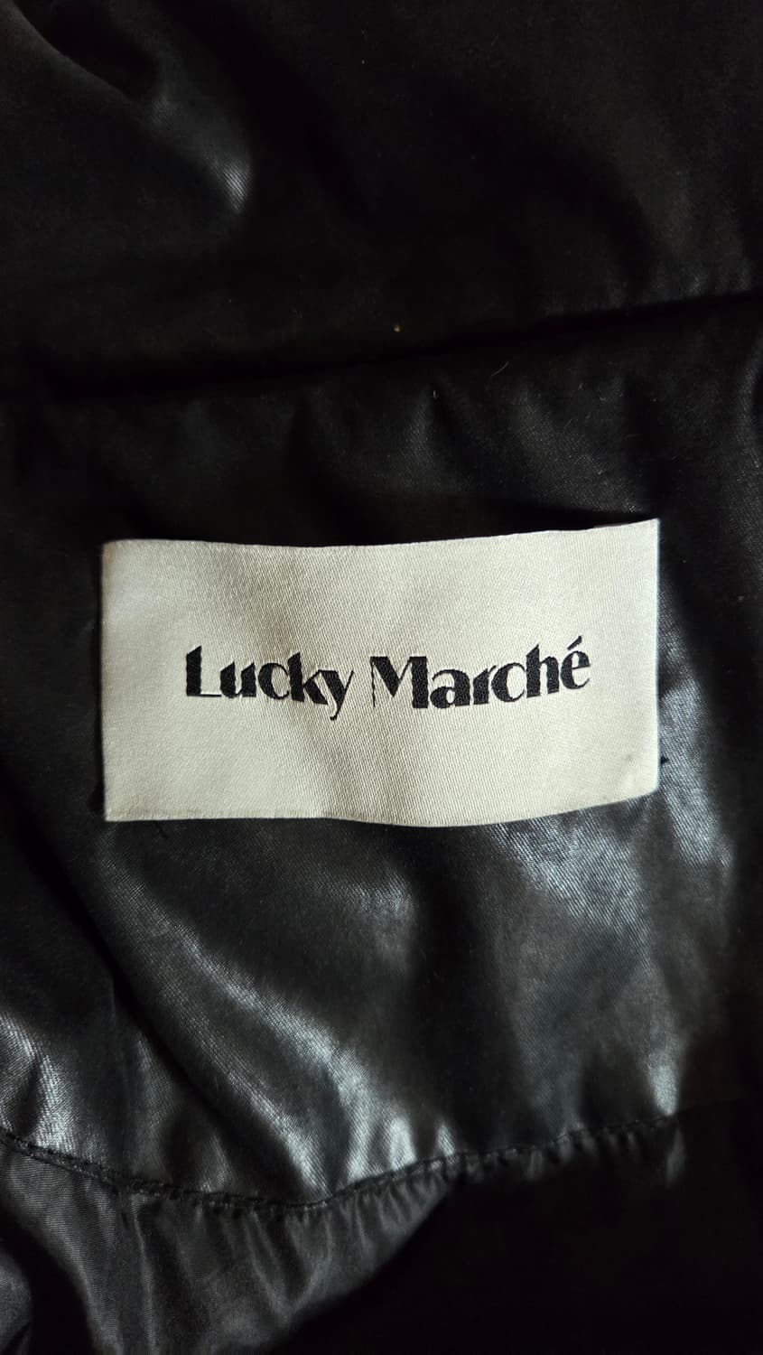 럭키슈에뜨 럭키마르쉐 2022 글로시 크롭 다운 패딩  F 사이즈 상품이미지9