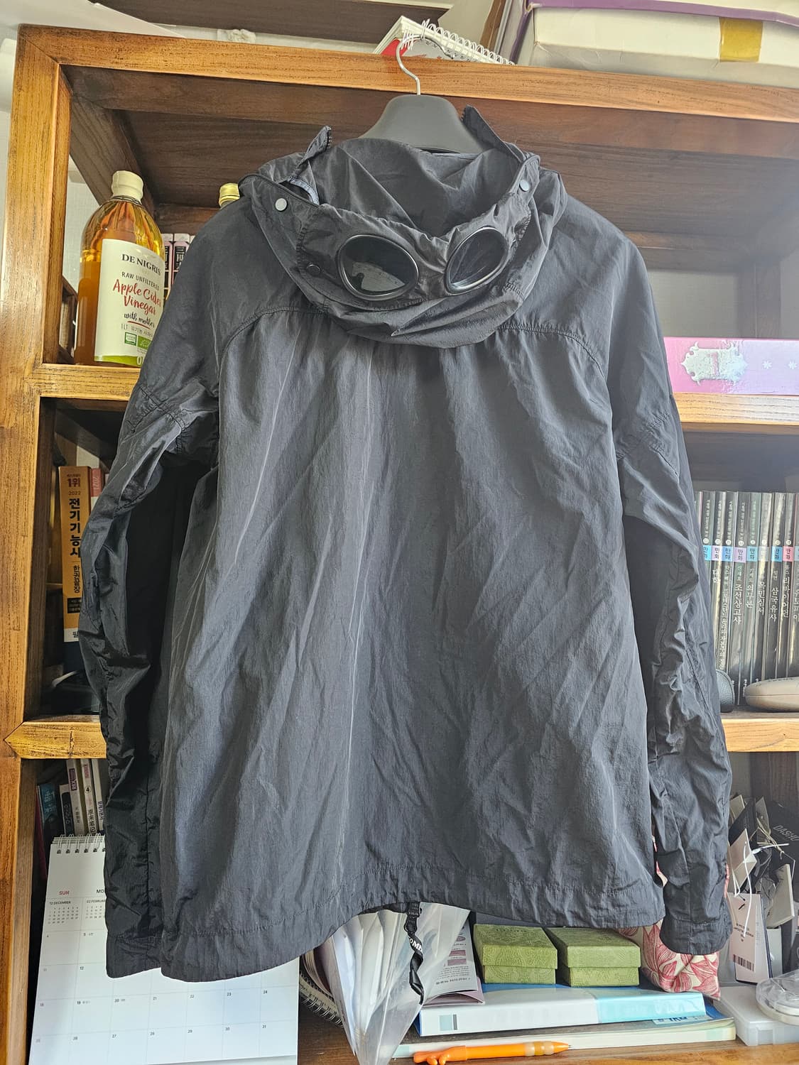 씨피컴퍼니 나일론 블랙 자켓 팔아요 cp컴퍼니 상태 아주 좋음 상품이미지1