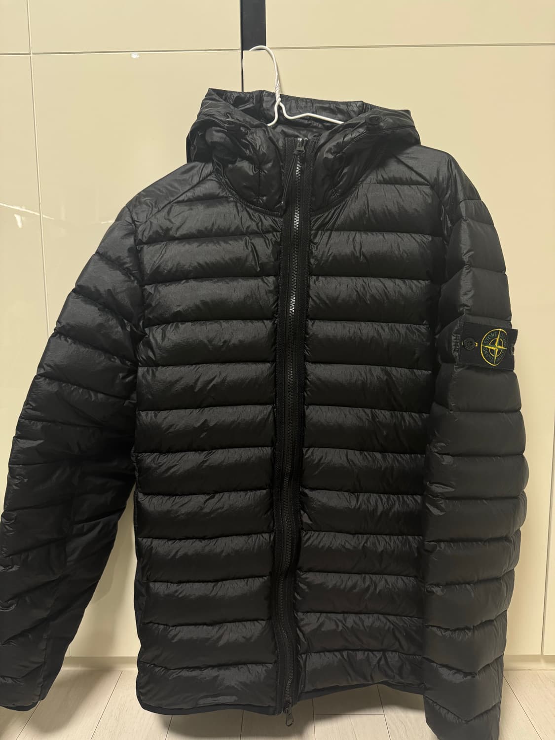 (1회착용)24fw스톤아일랜드 룸우븐40324 경량패딩M 블랙 상품이미지1