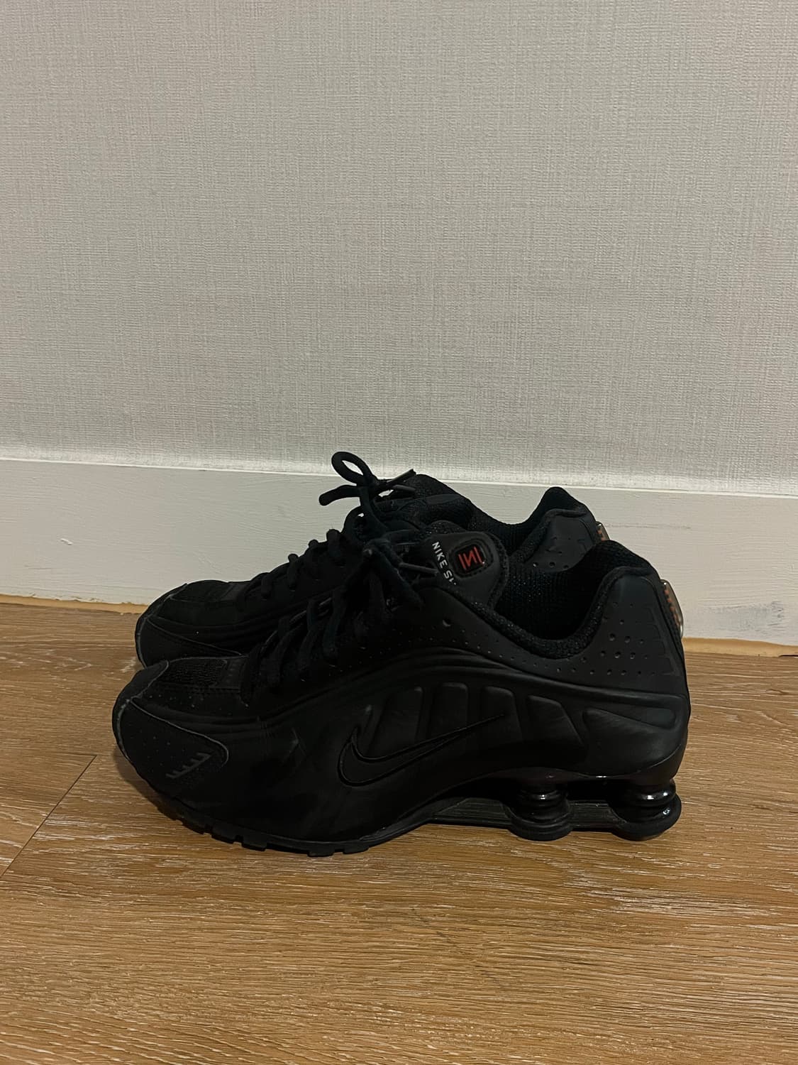 나이키 샥스 r4 245 상품이미지1