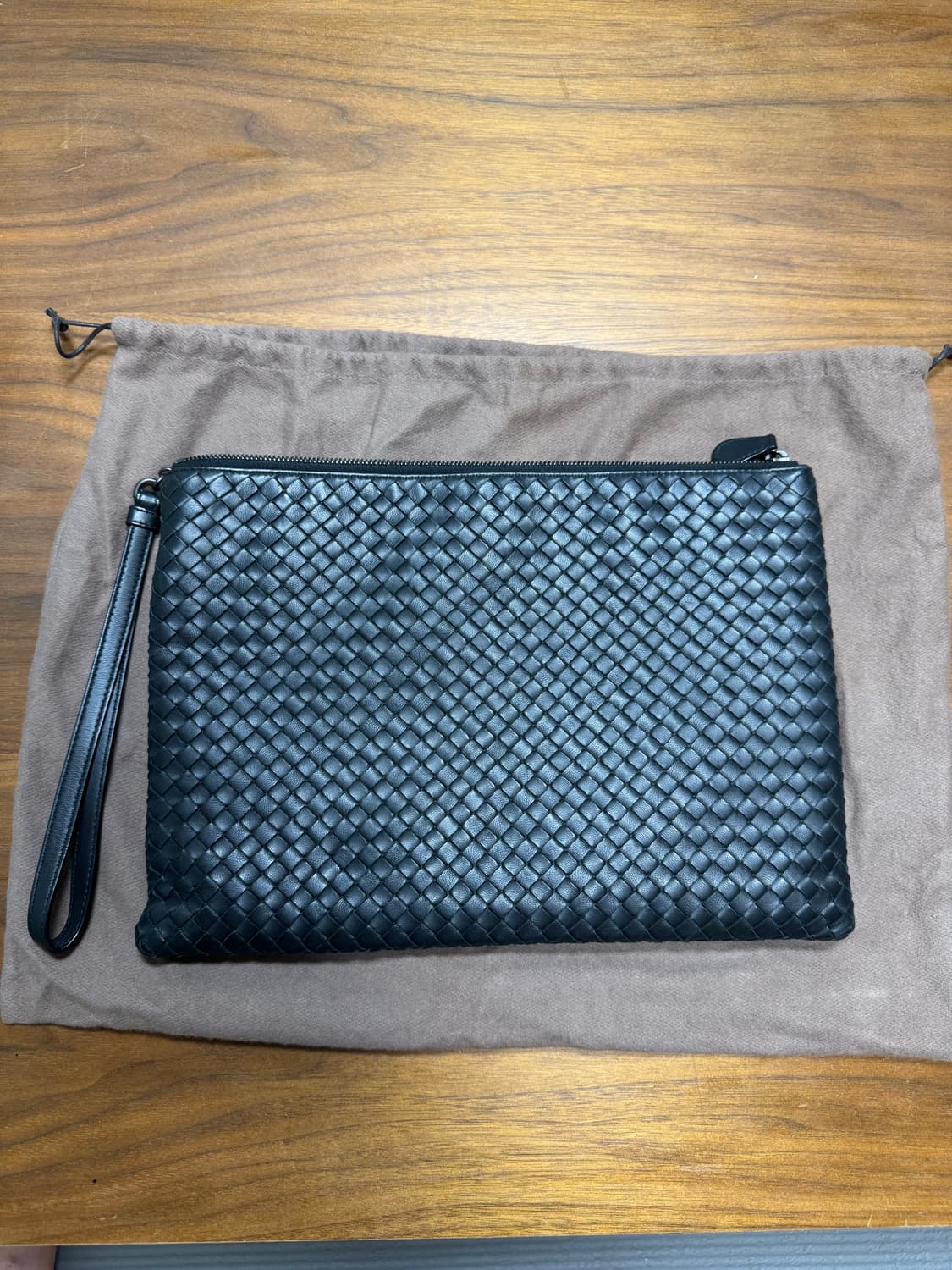 보테가베네타 인트레치아토 클러치백 블랙 상품이미지2