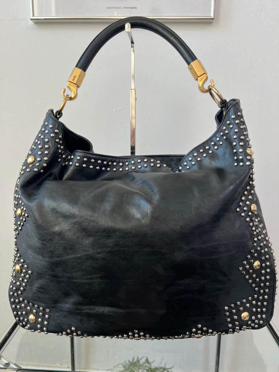 YSL 생로랑 로디 락 스터드 호보백 상품이미지5