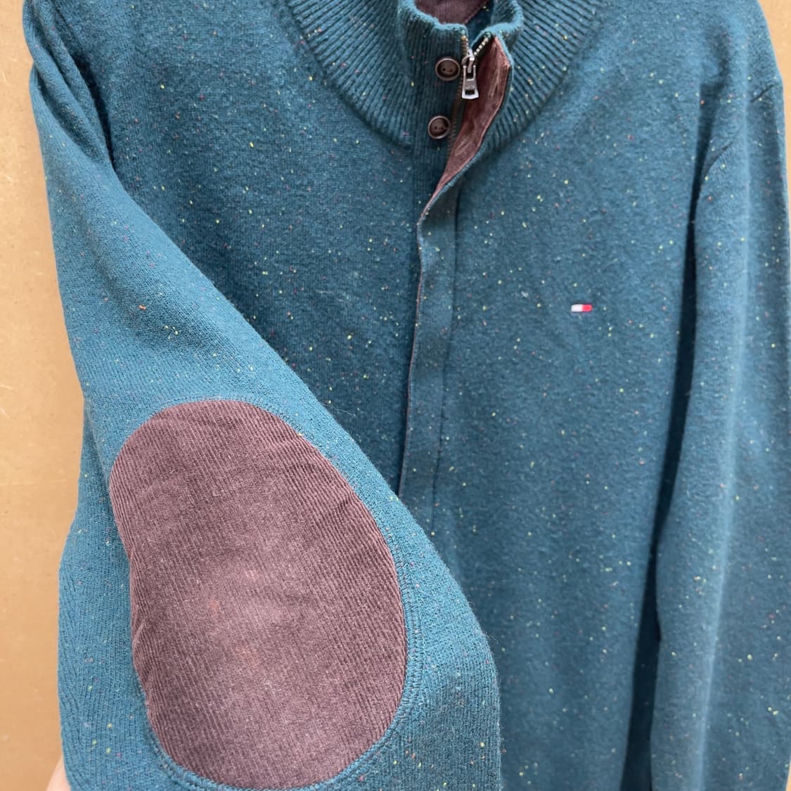타미힐피거 코듀로이 팔꿈치 패치 니트 집업 상품이미지2