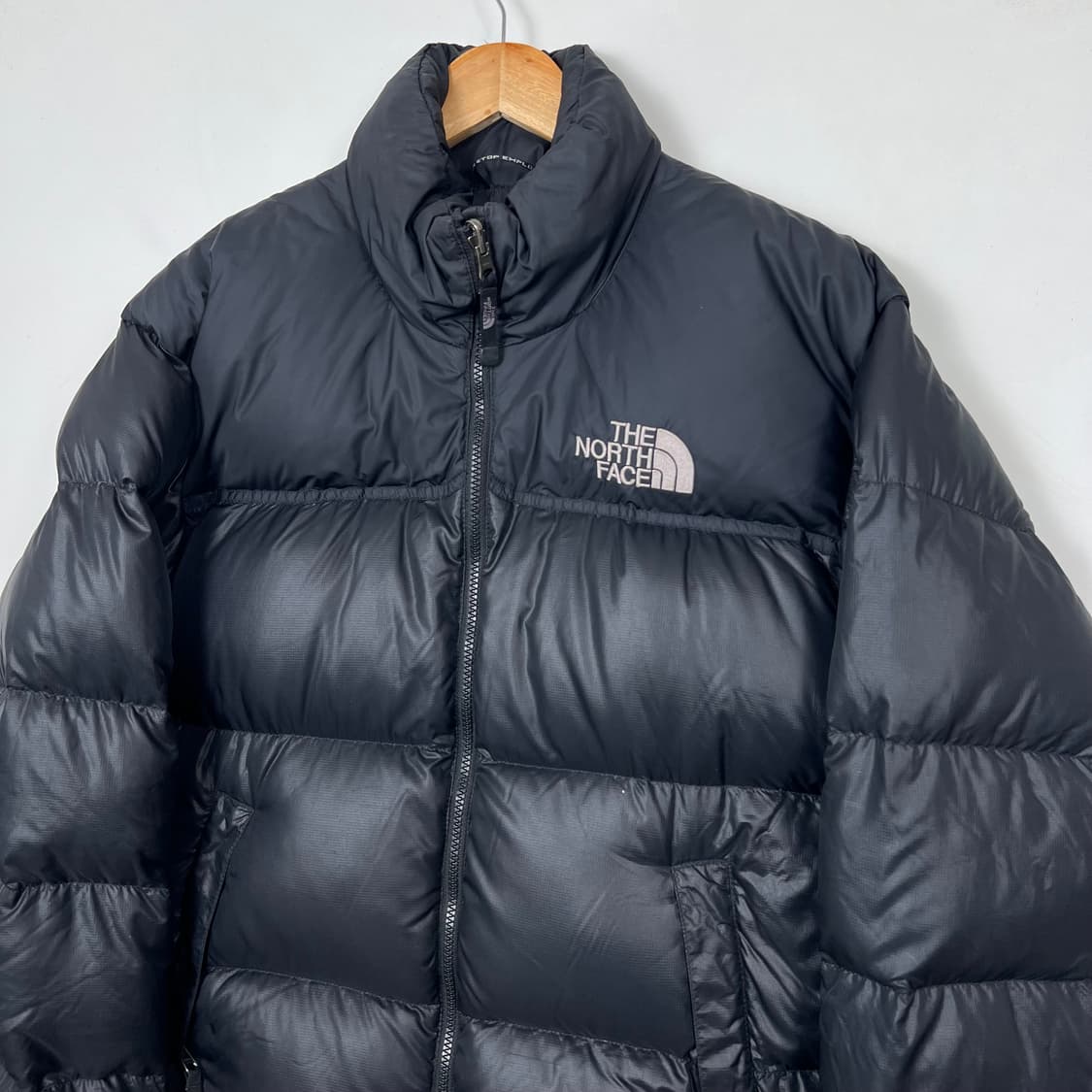 TnF 노스페이스 눕시700 블랙 패딩 상품이미지2