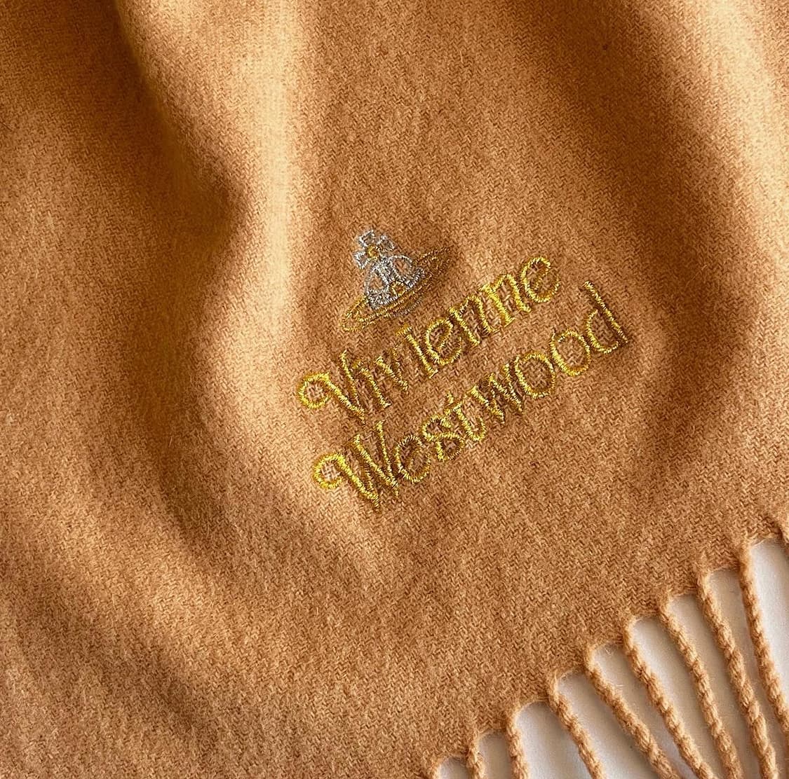 비비안웨스트우드 베이지 울 머플러 상품이미지3