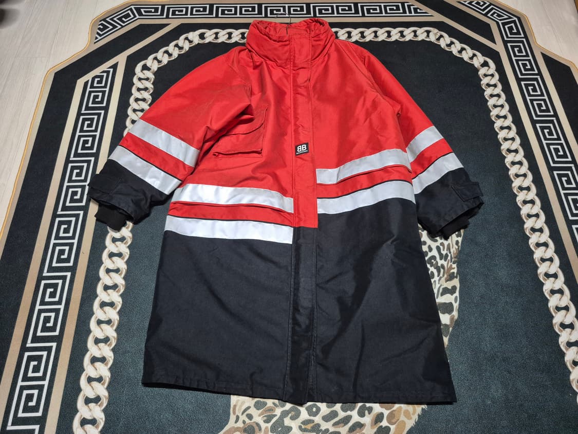 (제이홉 착용)발렌시아가 18F/W 비대칭 풀드 파카 자켓 40 정품 상품이미지1