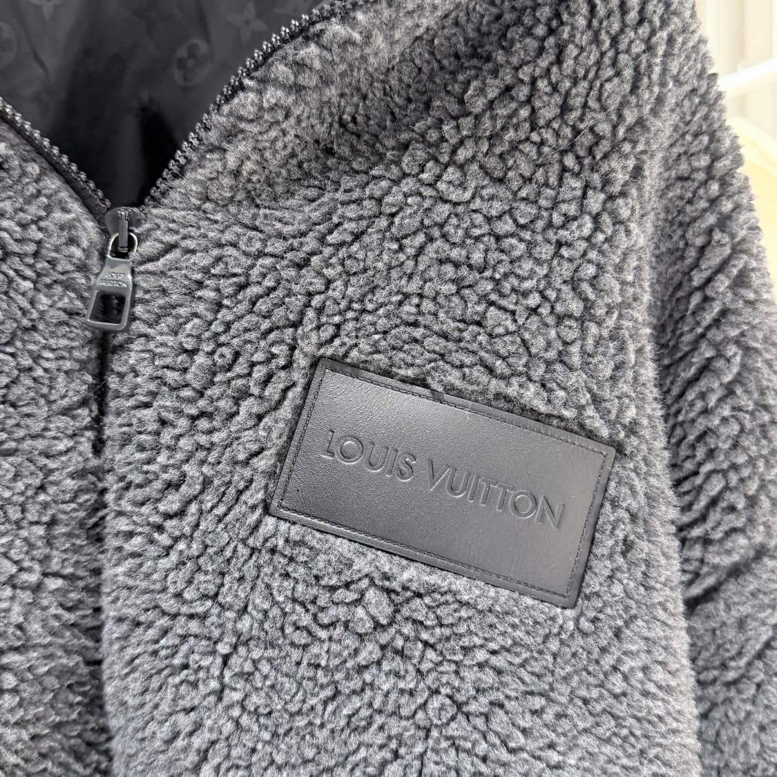 (S+/4L) / 루이비통 모노그램 레더패치 플리스 차콜 블루종 상품이미지4