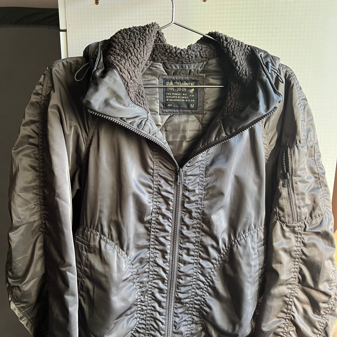 유니클로x키미노리모리시타 셔링 MA-1 카키 상품이미지3