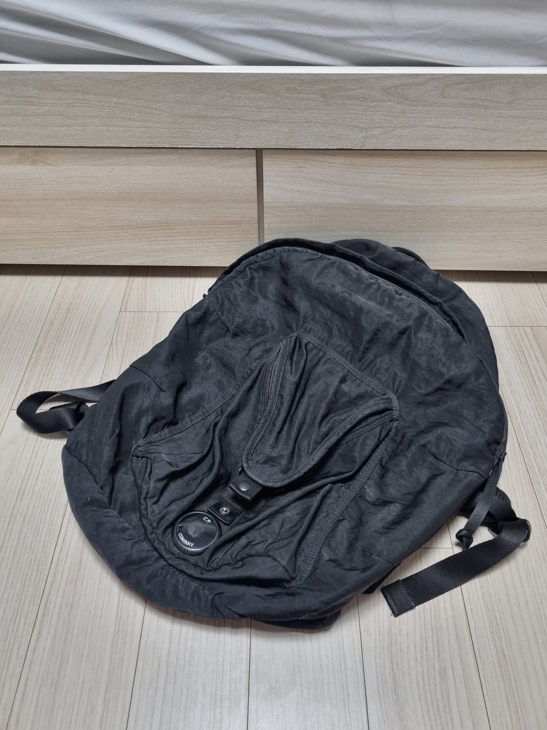 cp컴퍼니 백팩 상품이미지1