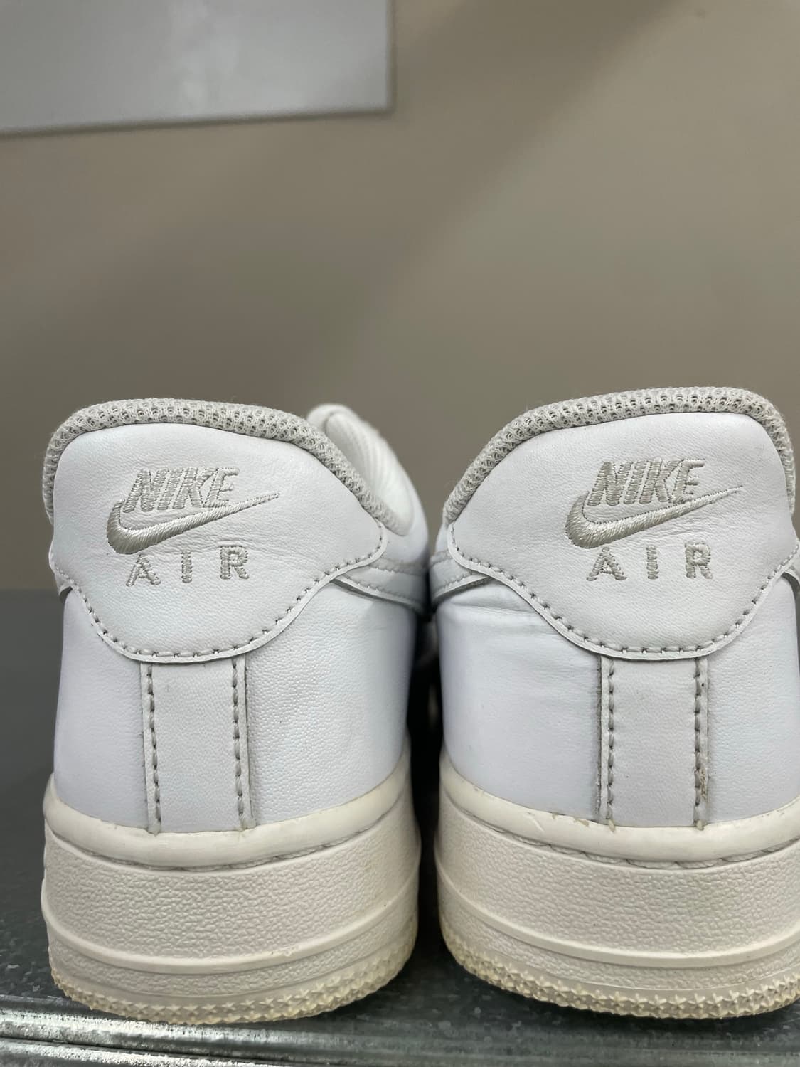 나이키 에어포스 1 로우 화이트 240 상품이미지9