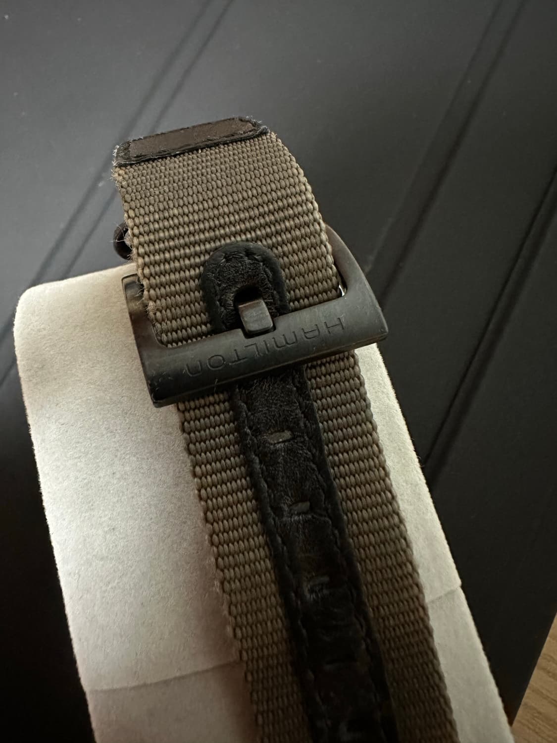 해밀턴 카키필드 메카니컬 올블랙 상품이미지6