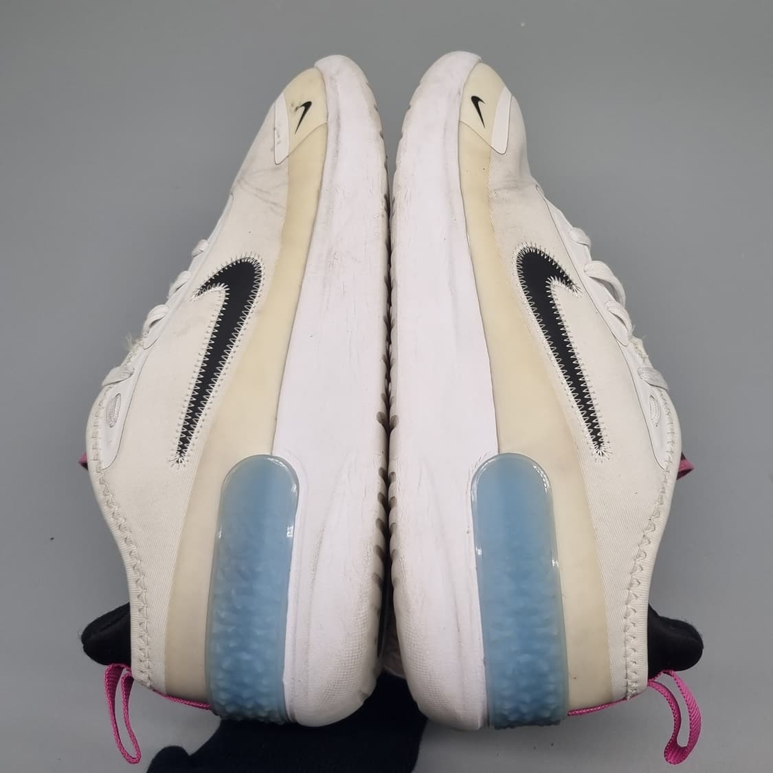 나이키 아믹사10 운동화240 상품이미지5