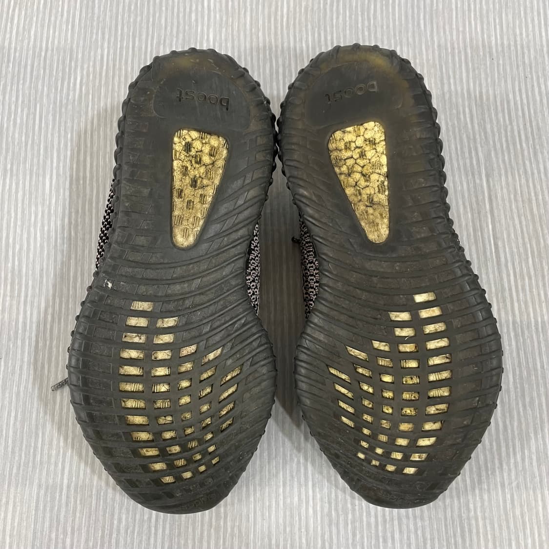 589) 아디다스 이지부스트350 V2 예힐 270mm 상품이미지8