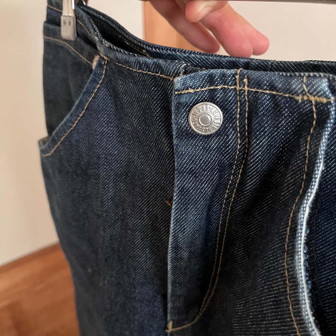 리바이스 엔지니어드 데님 스커트 상품이미지5