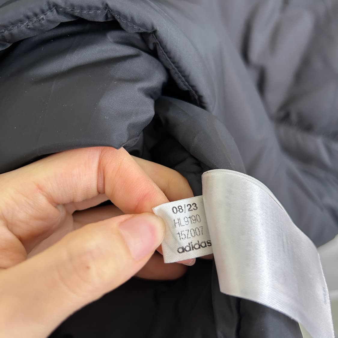 아디다스 2023 남성 에센셜 패디드 푸퍼 패딩 105 상품이미지5