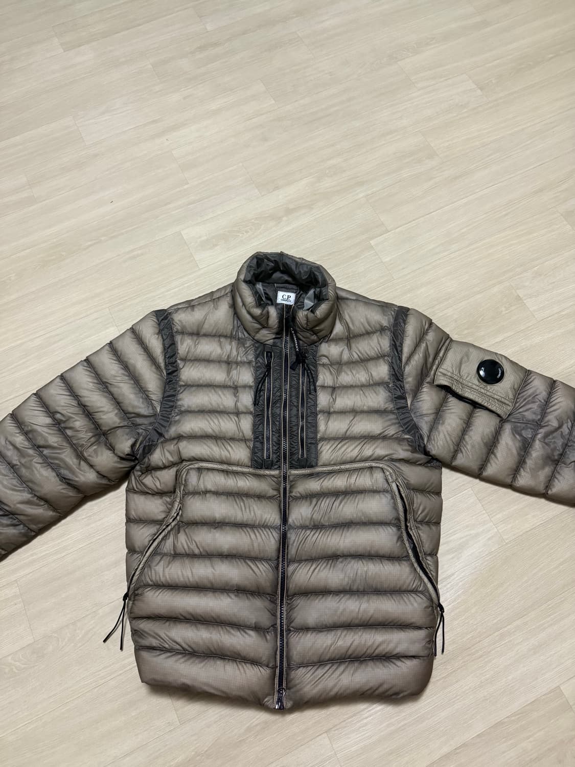 Cp  컴퍼니 디디쉘 칼라 집 다운 자켓 빈티지 카키 베이지 상품이미지1